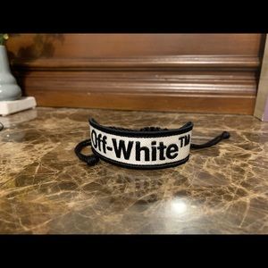 OFF-WHITE logo macramé bracelet